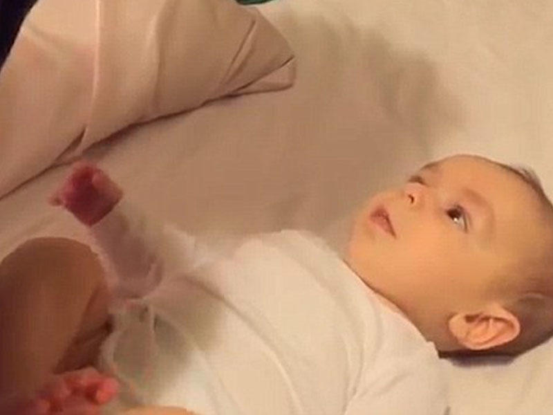 İnanılmaz: 3 aylıq uşaq anasına cavab verdi - VİDEO - FOTO