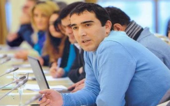 Jurnalistin komada olan atası üçün bank hesabı açıldı