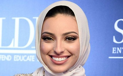 Müsəlman jurnalist soyunacaq, hicabda Playboy-a çəkiləcək - VİDEO + FOTOLAR