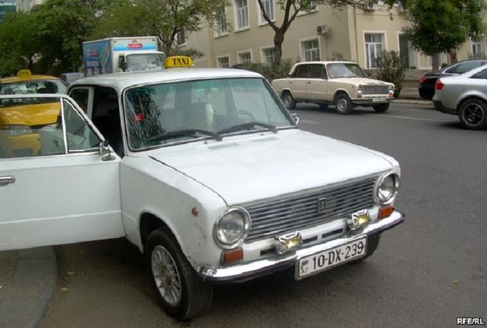 Bakıda Sovet maşınlarına qadağa qoyulur