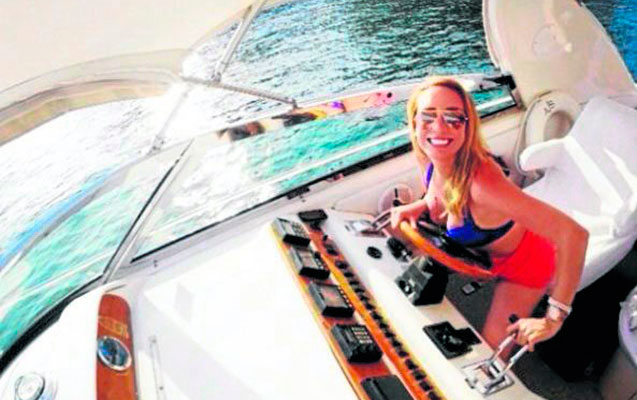 Ronaldonun qəzaya uğrayan təyyarəsinin cazibədar pilotu - FOTOLAR