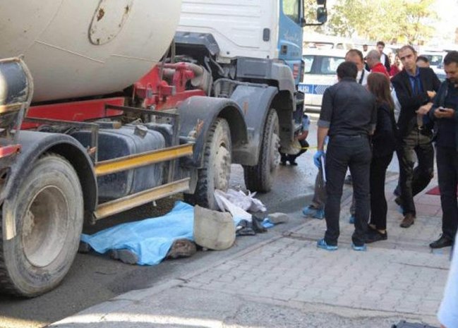 Salyanda FACİƏ! 42 yaşlı kişi kamazın altında qaldı