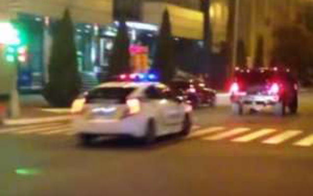 Biznesmenin oğlu “Hummer”lə piyadaları vurub maşınları əzdi - Video