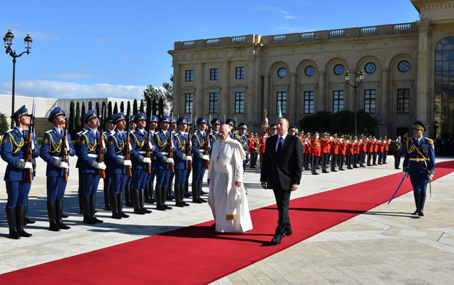 “Azərbaycana gəlişiniz tarixi bir səfərdir” - Prezidentdən Papaya + Yenilənib