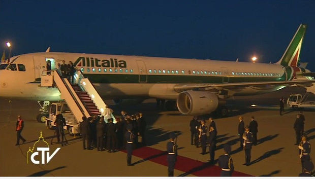 Roma papası Fransiskin Azərbaycana səfəri başa çatıb