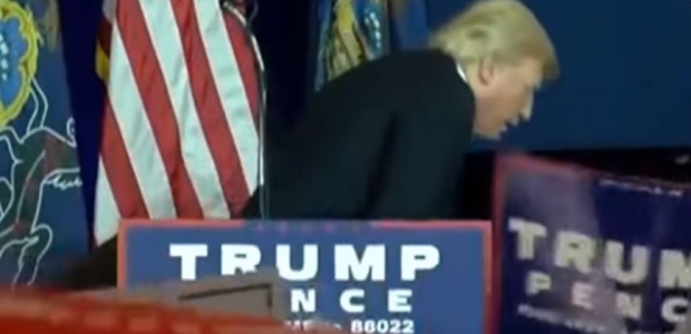 Tramp çıxış zamanı Klintonu parodiya elədi - VİDEO