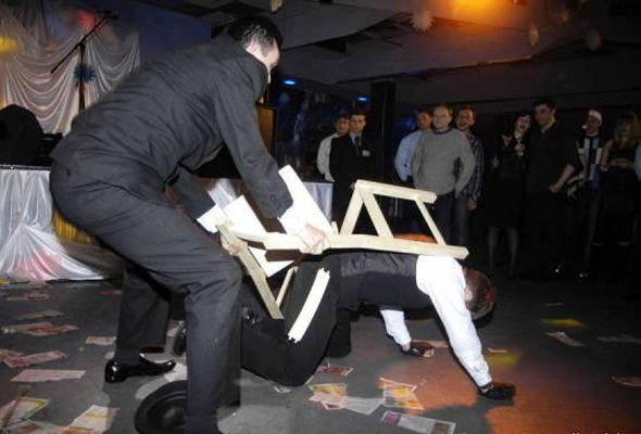 Toyda kütləvi dava, iki nəfəri qanına qəltan etdilər