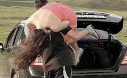 Cəlilabadda ŞOK OLAY: Arvadını atıb gizli sevişdiyi 15 yaşlı baldızını qaçırtdı