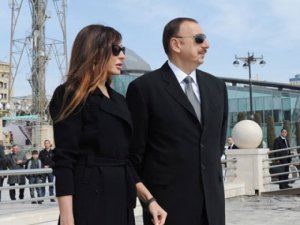 Prezident Rəşid Behbudovun heykəlinin açılışında - FOTO