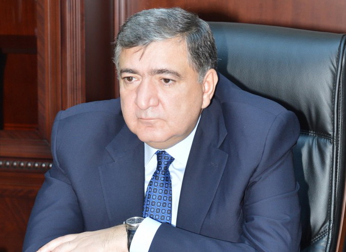 Vergilər nazirinin müşavirlərinin sayı artdı