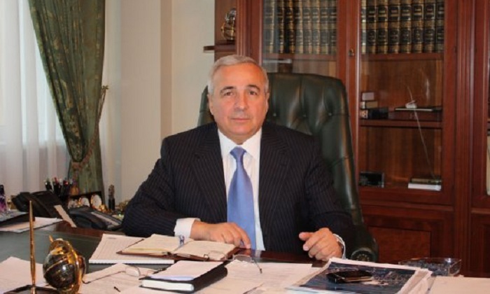 İsgəndər Xəlilov rəhbərlikdən getdi