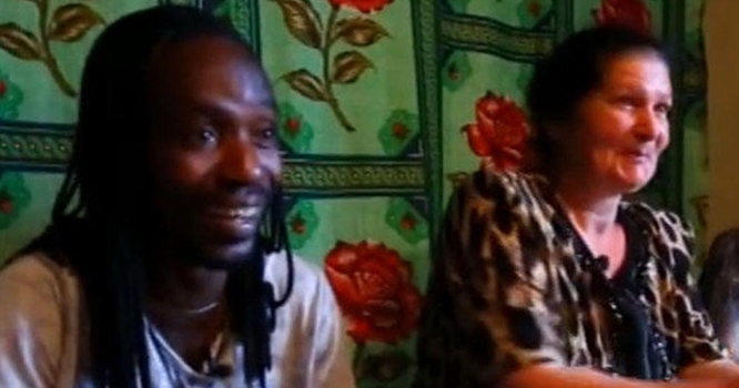 Afrikalı gənc azərbaycanlı xanıma elçi düşdü - VİDEO