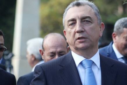 Eldar Əzizovdan şəhidlərimizə hörmətsizlik - ABİDƏLƏRİNİ DƏ SATDI