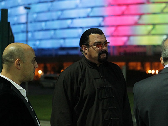 Dünya şöhrətli aktyordan Azərbaycana dəstək - FOTOLAR