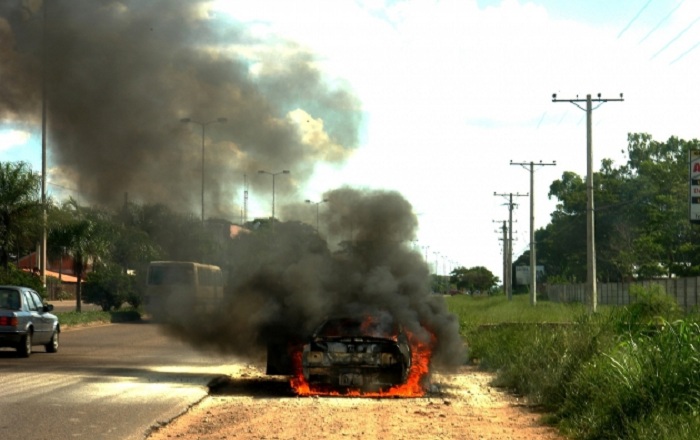 Həbsxana rəsinin maşını partladıldı - Ermənistanda