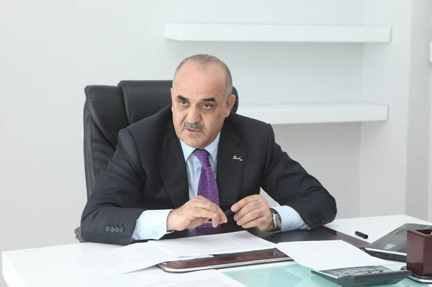 Nazirdən bağlanan bankların işçilərinin taleyi ilə bağlı Açıqlama