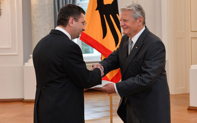 Yeni səfirimiz etimadnaməsini Qauka təqdim etdi - Foto