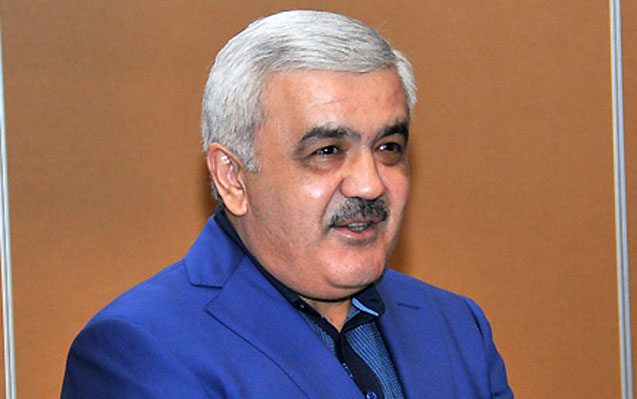 “Futbolda gərək yekəxanalıq etməyəsən” - Rövnəq Abdullayev