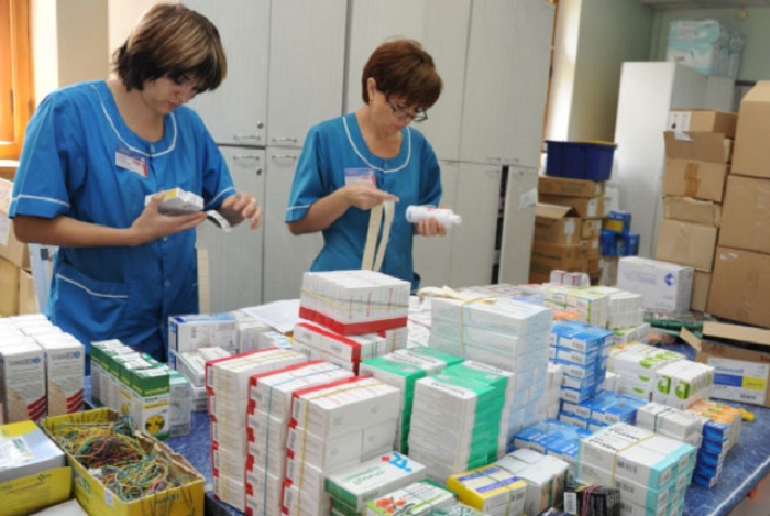 Nazirlikdən dərman satan şirkətlərə Xəbərdarlıq