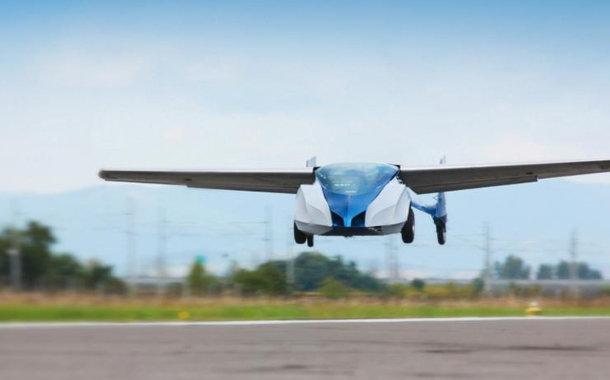 Uçan avtomobillər satışa çıxarılacaq — VİDEO