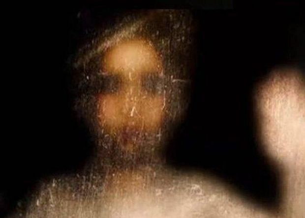 Bakıda 5 yaşlı uşağından ruh çıxarmaq istəyən ana onu öldürdü – VİDEO