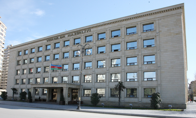 Nazirlikdən “Bank Standard”ın vergi borcu barədə Açıqlama