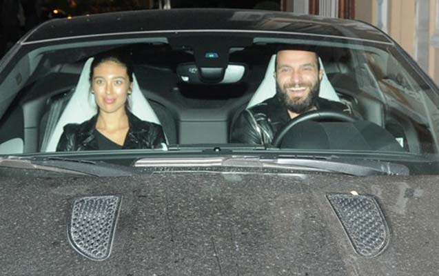 Müğənni xanımına 80 minlik saat aldı - Fotolar