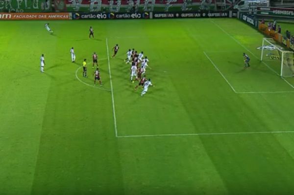 Futbolda belə hakim qalmaqalı olmamışdı... - VİDEO