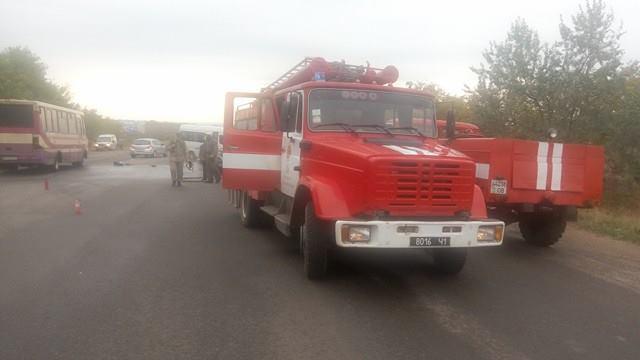 Futbolçuları aparan mikroavtobus qəzaya düşdü: Ölən var - FOTOLAR