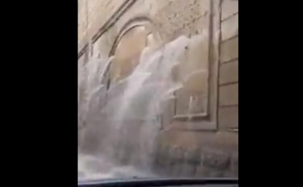 Bakıda hələ belə olmamışdı: Yağış körpünü 