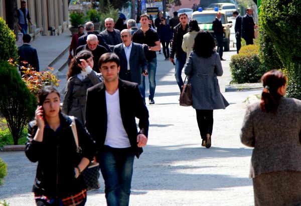 Azərbaycanda hər 1000 kişiyə 1007 qadın düşür