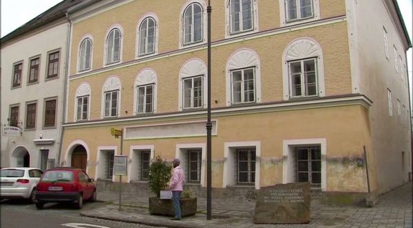 Hitlerin evi sökülür - Qərar verildi