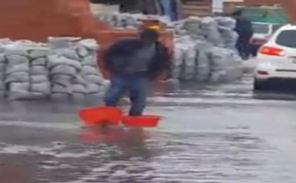 Dərnəgül bazarını su basdı – VİDEO