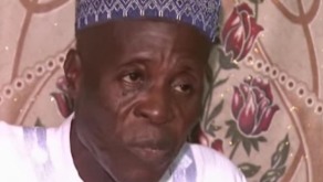 97 arvadı olan Əbubəkr : 