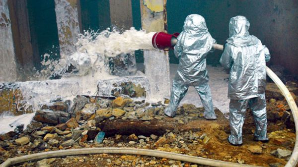 Bakı meyvə-tərəvəz mağazasında - YANĞIN