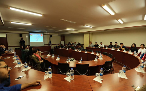 İstanbulda Azərbaycanın Müstəqilliyinin 25-ci ildönümünə həsr edilmiş konfrans keçirilib — FOTOLAR