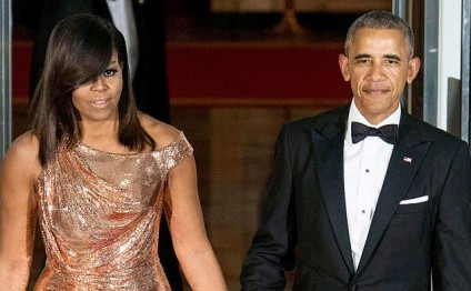 Prezidentin xanımı geyimi ilə hər kəsi heyrətləndirdi - fotolar