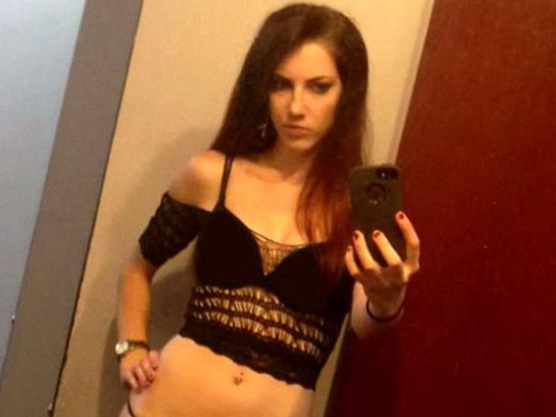 Müəllimlikdən qovulan qadın indi barda işləyir - VİDEO - FOTO