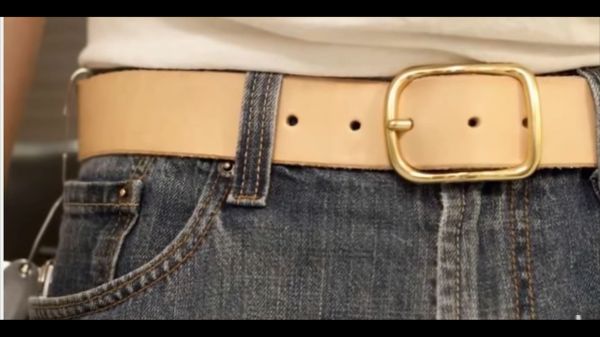 ŞOK - İnsan dərisindən hazırlanmış məhsullar satılır - Bu kəmərin qiyməti 9 min dollardır - VİDEO