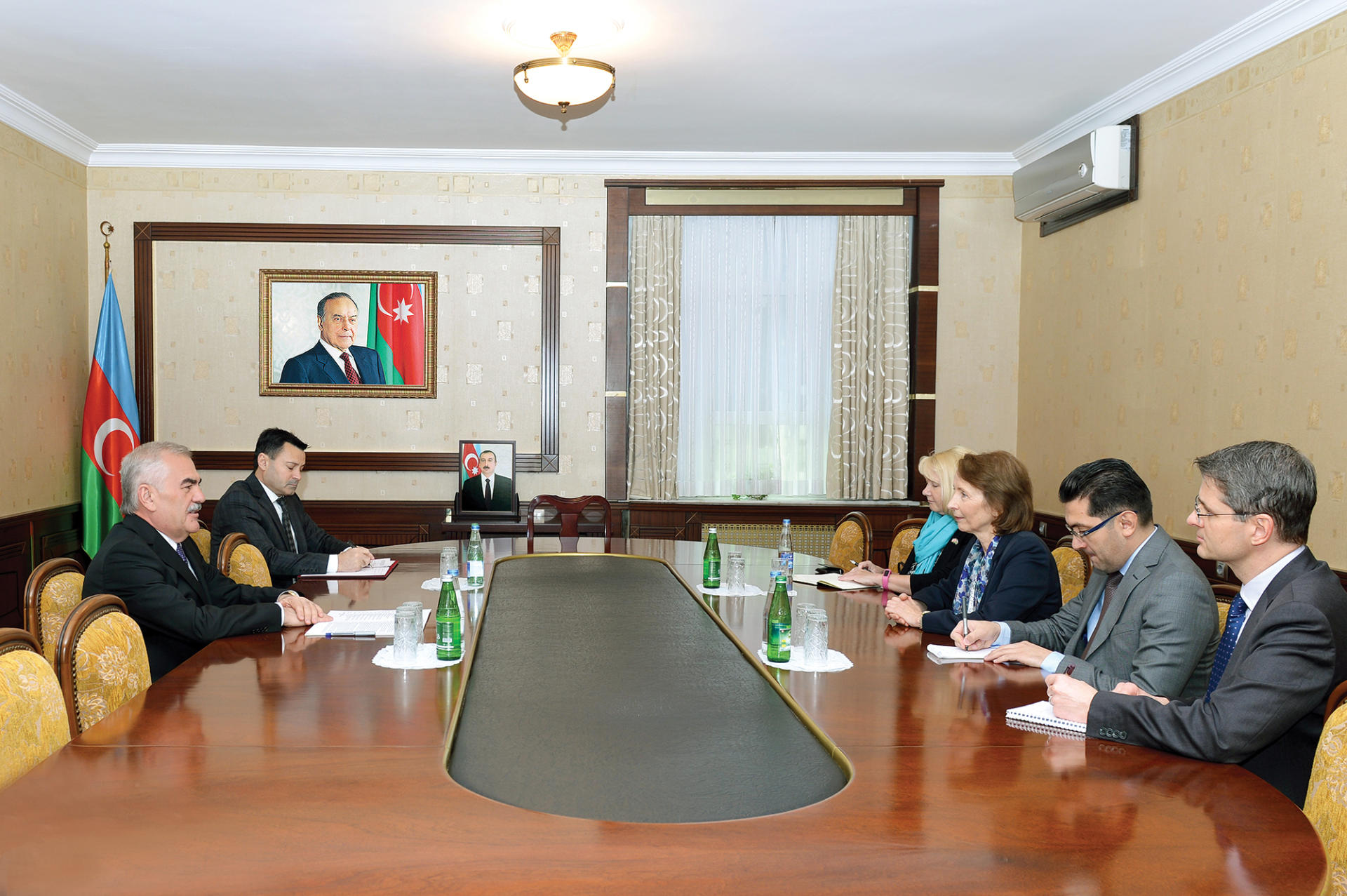 Naxçıvan MR Ali Məclisinin sədri Britaniya səfiri ilə görüşüb