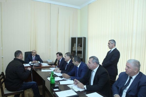 Nazir vətəndaşları qəbul etdi - FOTO