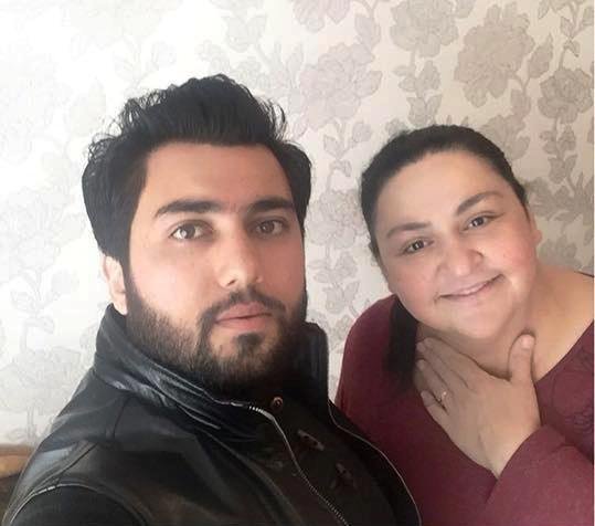 Toppuş bacı həyat yoldaşı ilə yeni evlərində - FOTO