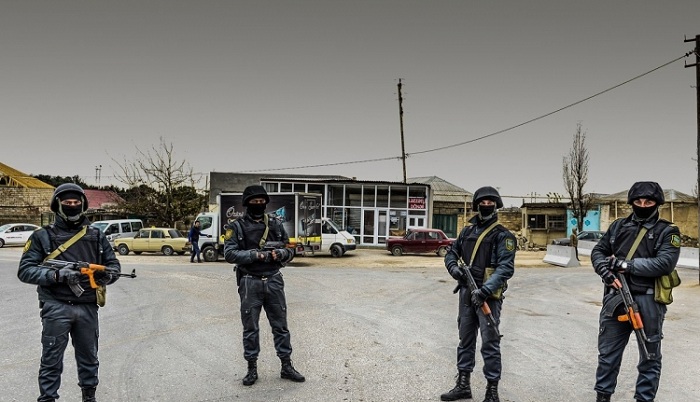 Bakıda “nurçu” əməliyyatı - Qadağan olunmuş kitablar tapıldı + VİDEO