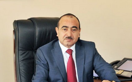 Prezidentin tapşırığı ilə Əli Həsənov Türkiyəyə səfərə gedib- FOTO