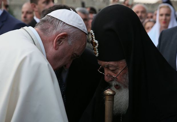 Roma Papasının səfəri zamanı Tbilisidə arxiyepiskop vəfat edib