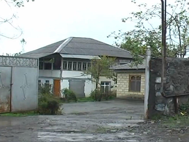 Araq əvəzinə sirkə turşusu içdi, öldü - VİDEO - FOTO