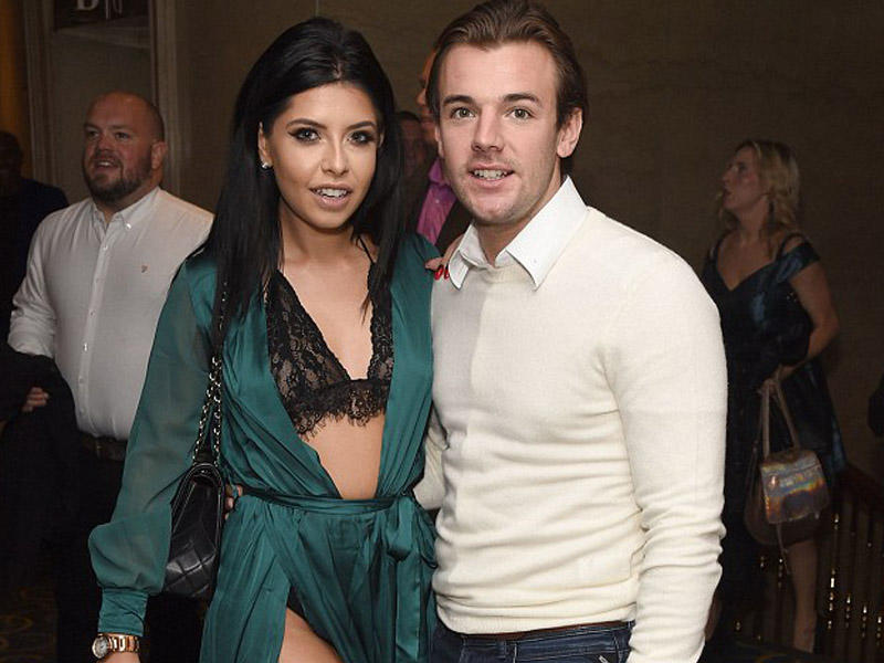 Xeyriyyə tədbirinə yarıçılpaq yollandı - FOTO