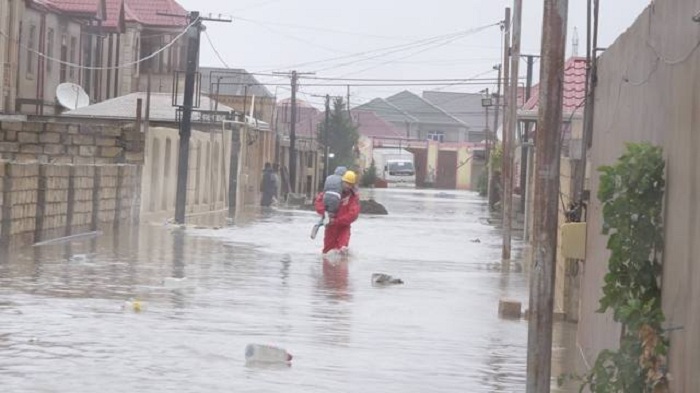 Cənub bölgəsində evləri su basdı - 48 nəfər xilas edildi