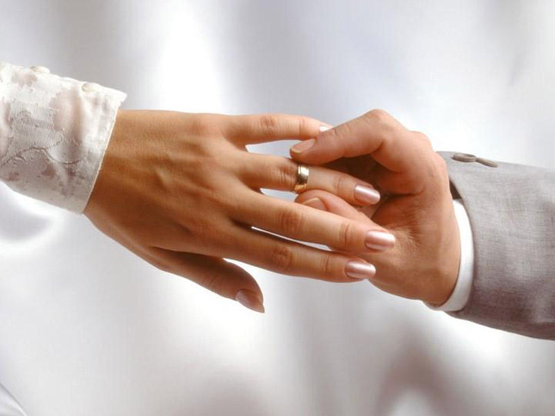 Toydan fotolar paylaşdığı üçün əri boşadı - 2 saatlıq evlilik