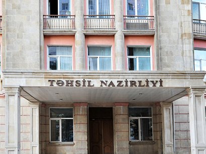 Qəbələdə biabırçı olay: direktor şagirdlərdən işıq pulu yığır - ÖZƏL